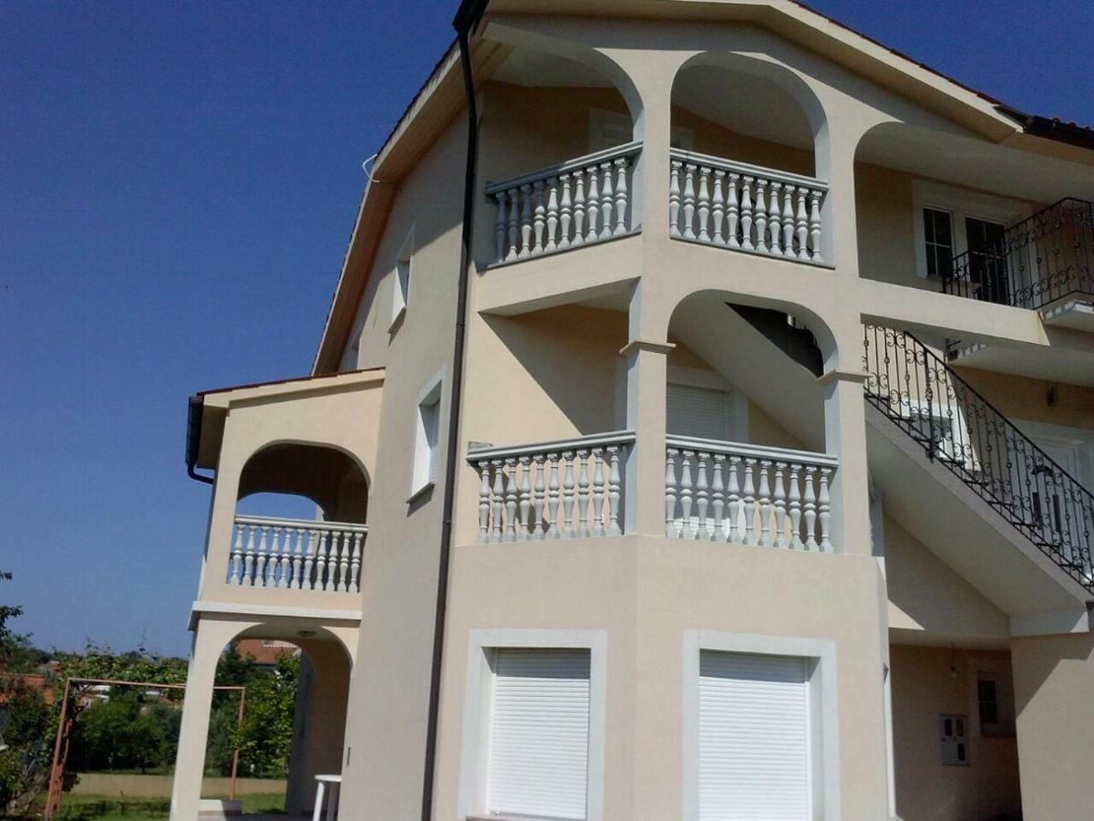 Apartmani Slavko Fazana Exterior photo